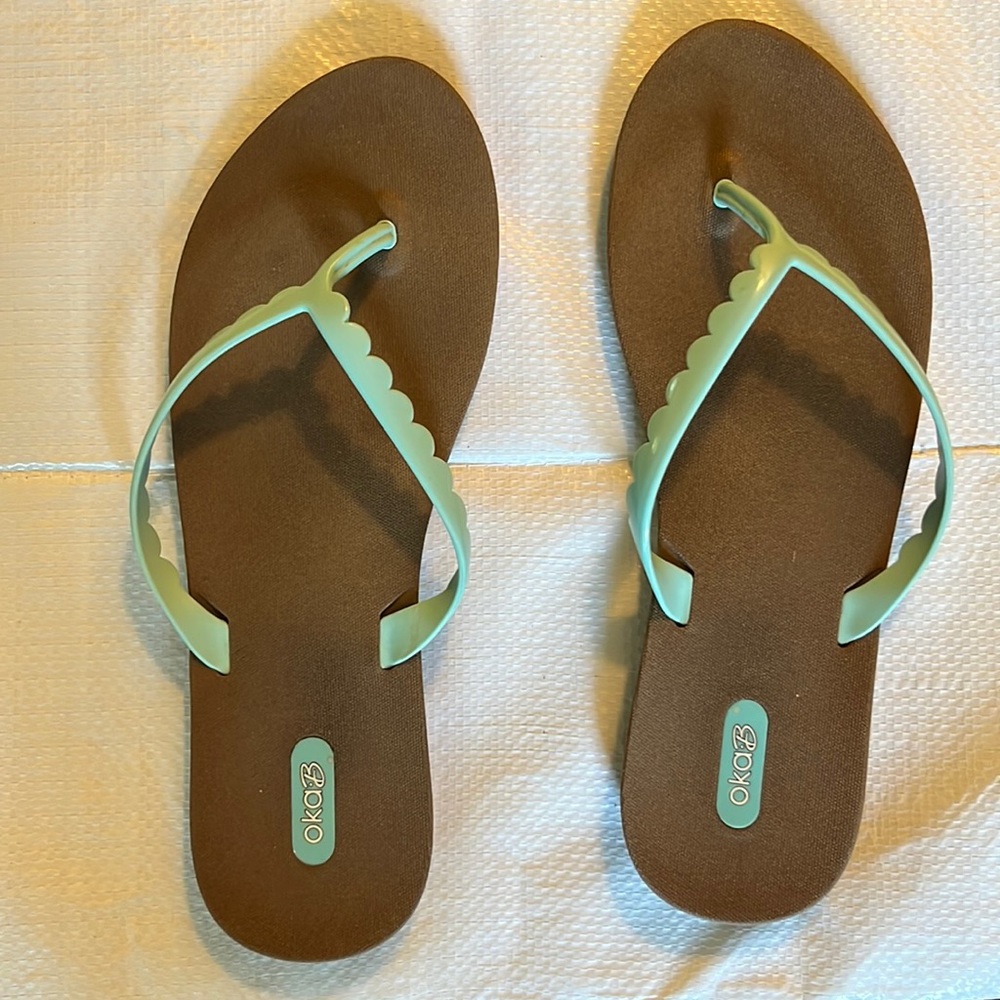 {OkaB} Bristol Flip Flops in Teal/Camel